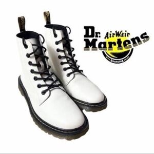 Dr Marten’s Luana Boot White Woman's size: 8